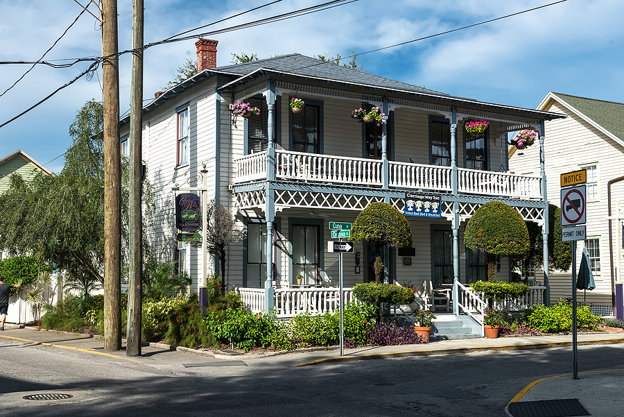 Ft. Lauderdale home that needs HVAC and AC repairs